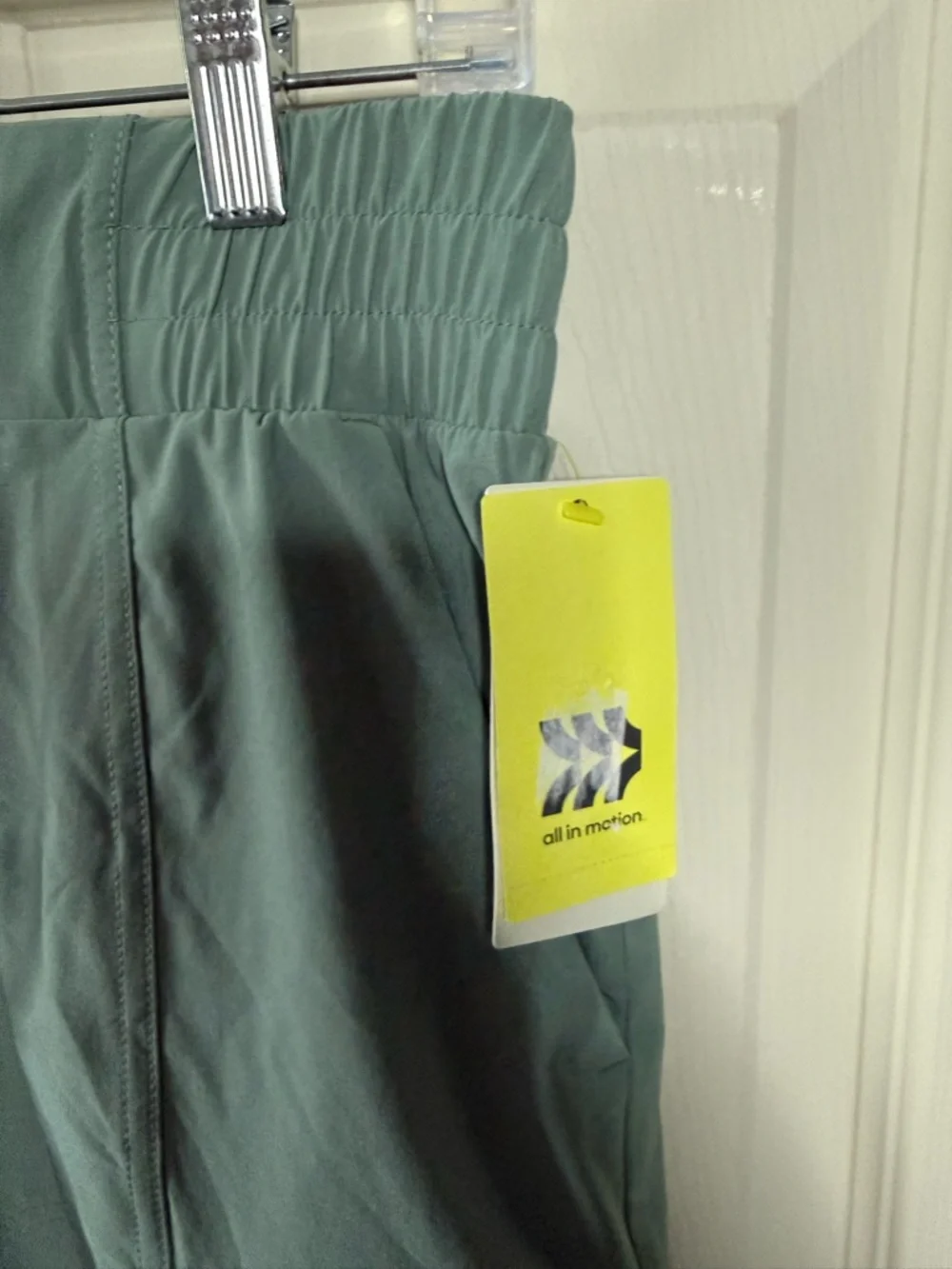 All in Motion Women’s Green Athletic Drawstring Woven Mid Rise Shorts XS NEW